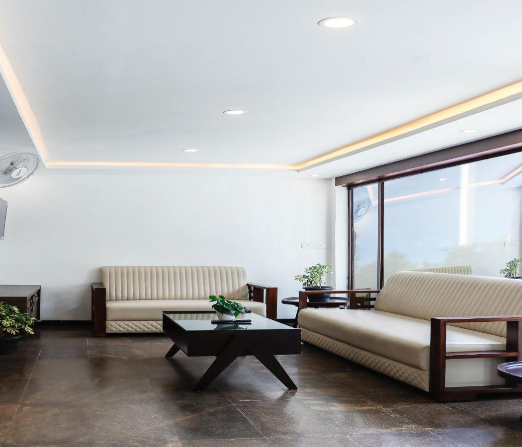 Hotel Vinayaga Tiruppur Zewnętrze zdjęcie
